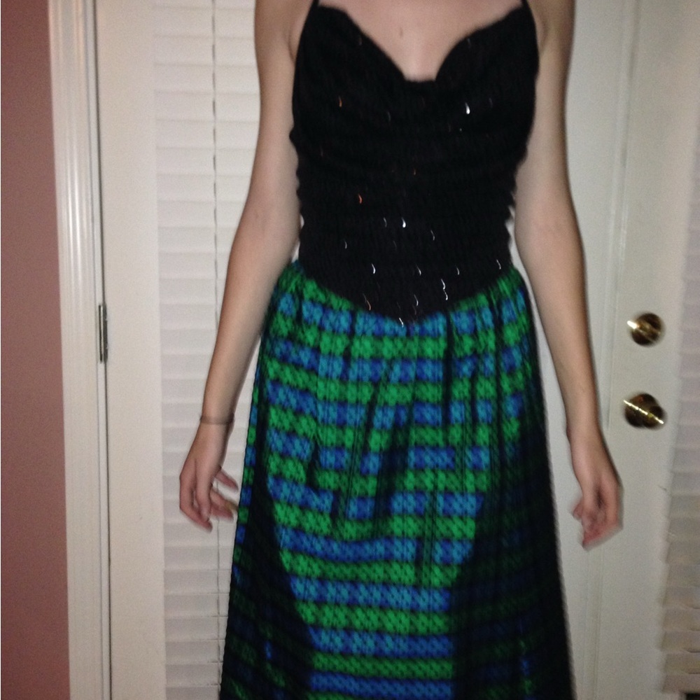 Elegant Black and Green Evening Gown